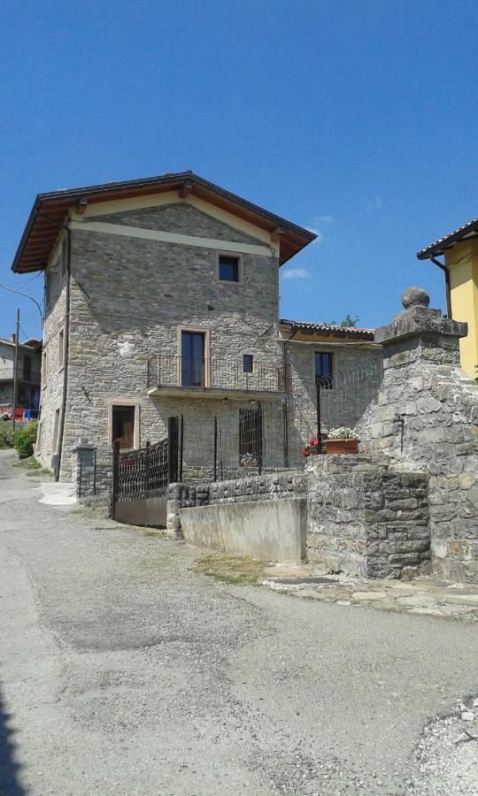 Bed and Breakfast Agricola Tre Rii Sidreria Corniglio Esterno foto