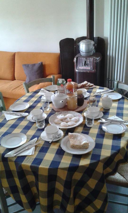 Bed and Breakfast Agricola Tre Rii Sidreria Corniglio Esterno foto
